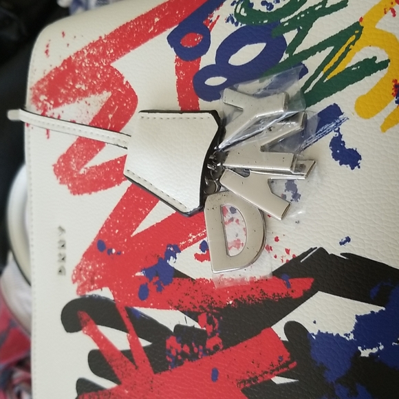 SOLD DKNY| Vegan White Graffiti Satchel/Crossbody Paige Md - Picture 6 of 12